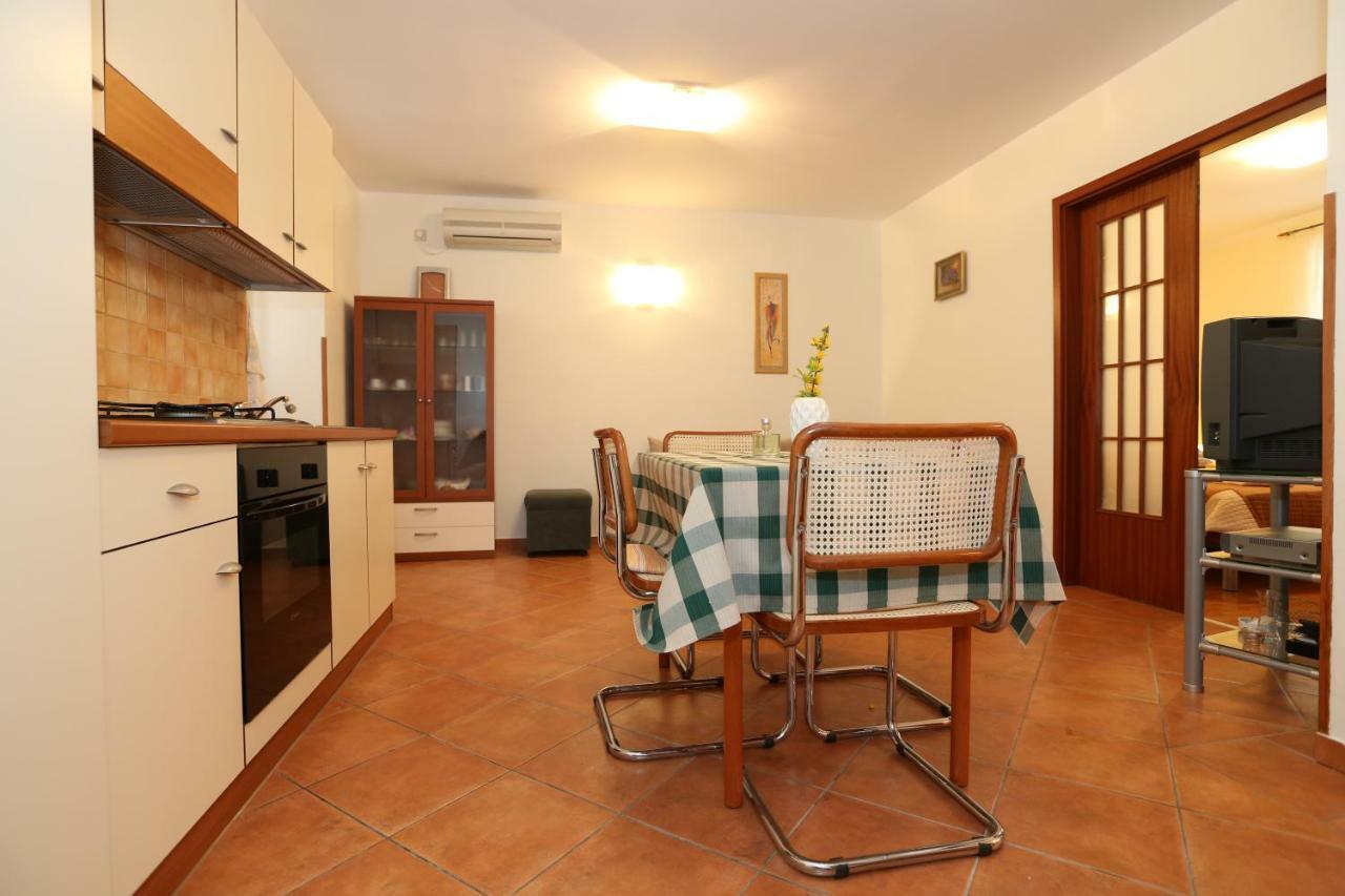 Apartment By The Sea Baska  Luaran gambar